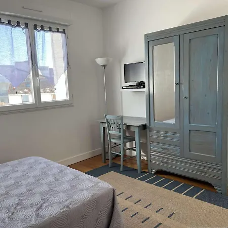 **appartement 3* Centre Royan, 200m Plage, Calme, Parking, Wifi** - Fr-1-494-103 Apartamento Royan